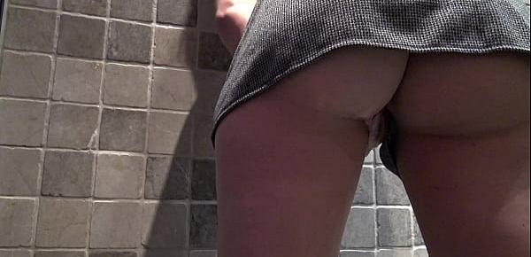  Teen in skirt without pantie pee